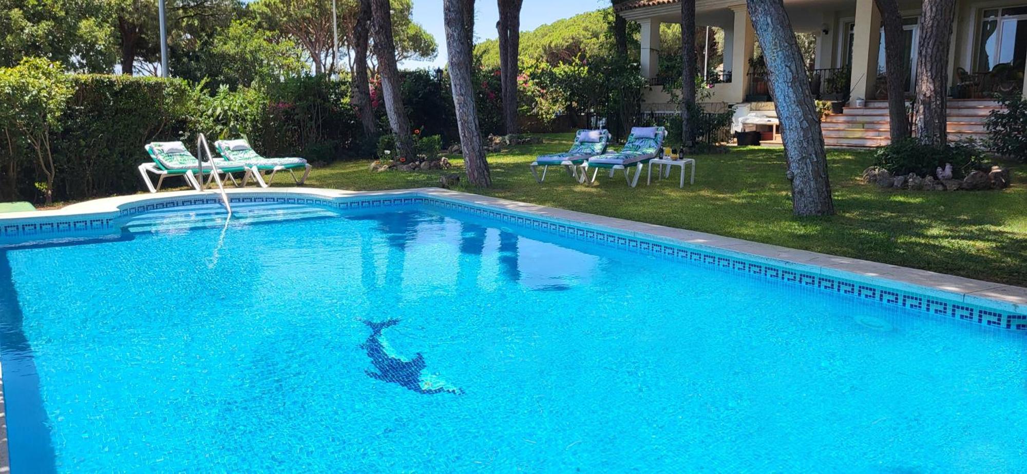 Castella Acogedora Casa Familias Con Piscina Y Jardin Cerca Del Mar Homestay *