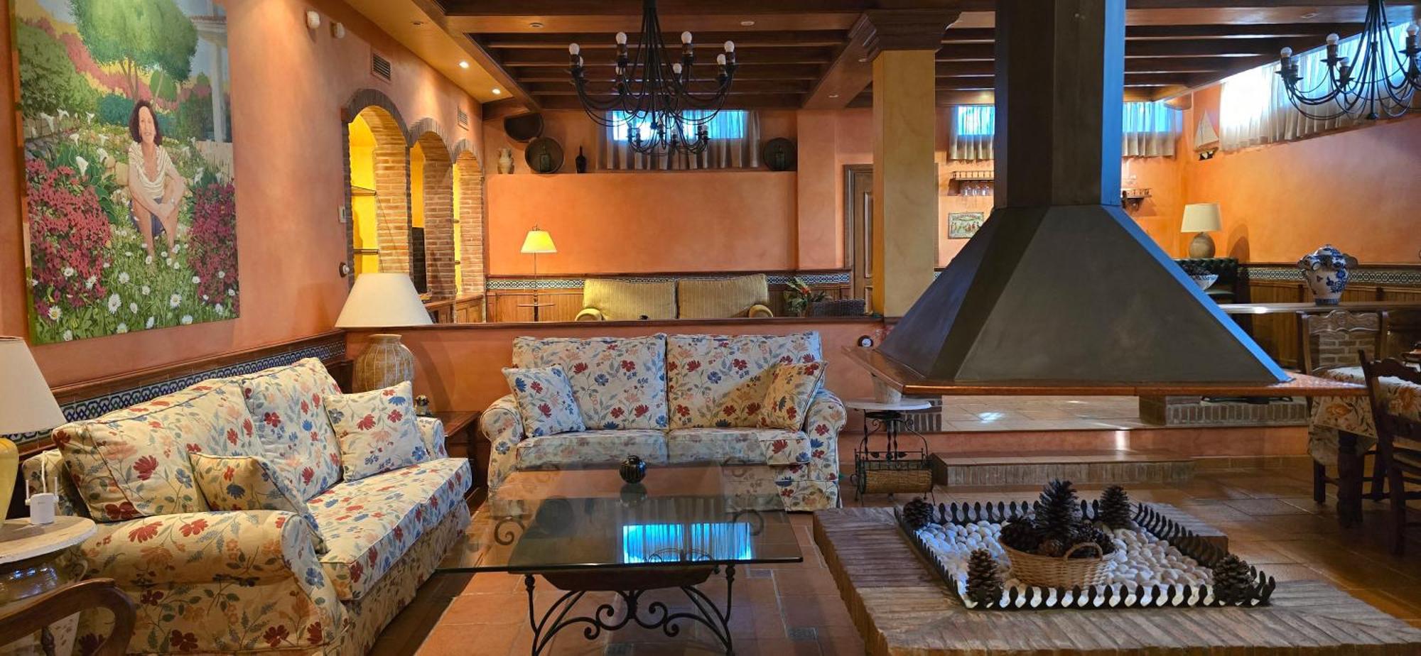 Castella Acogedora Casa Familias Con Piscina Y Jardin Cerca Del Mar Homestay Marbella